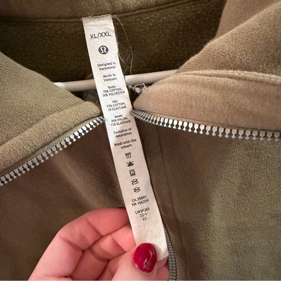 Green Lululemon Scuba - Picture 3 of 6